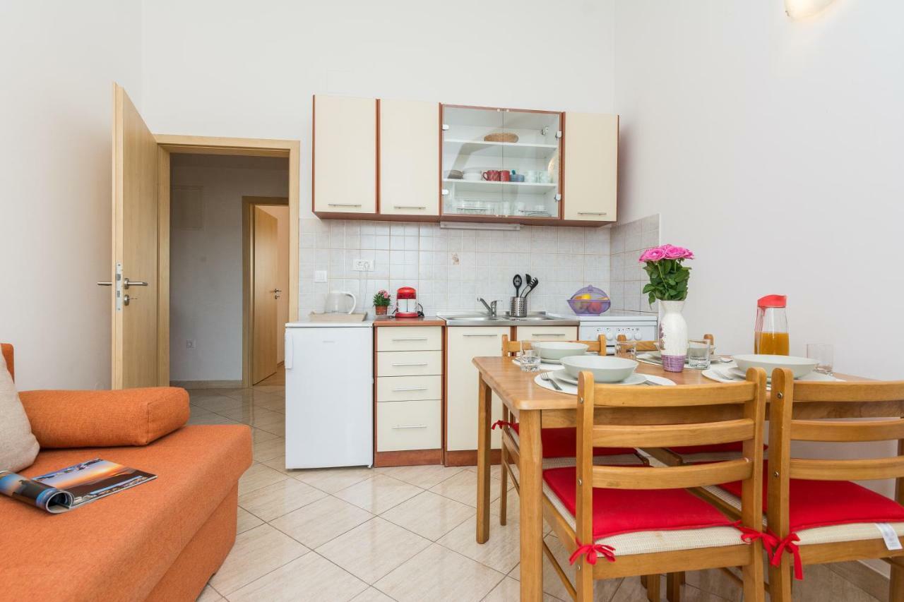 Apartments Blandona Biograd Na Moru Exterior photo